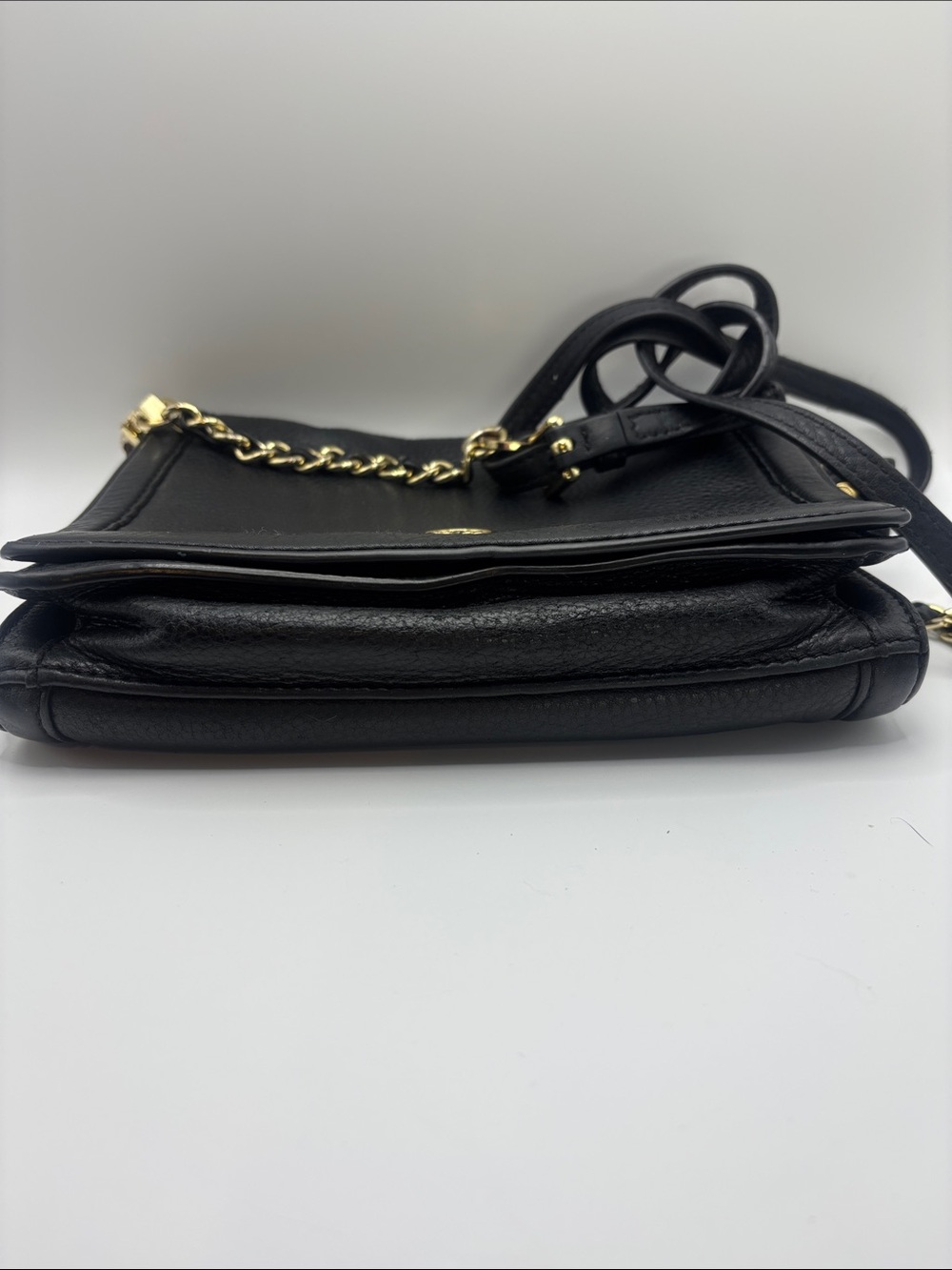 Tory Burch Black Pebbled Leather Flap Crossbody with Gold Hardware - Picture 2 of 9